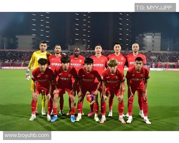 重庆足球队进攻表现分析与防守漏洞探讨 重庆足球队进攻表现分析与防守漏洞探讨